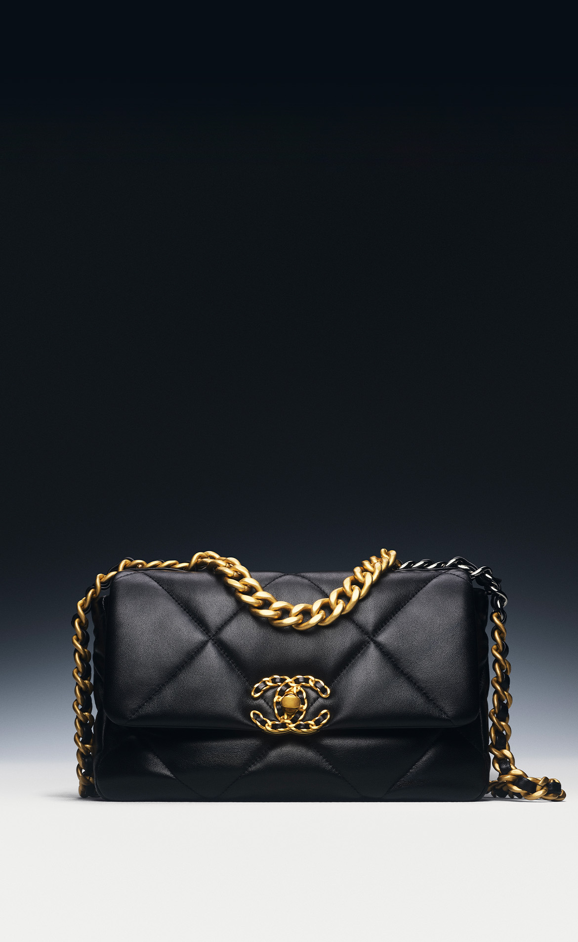 CHANEL 19 Handbag